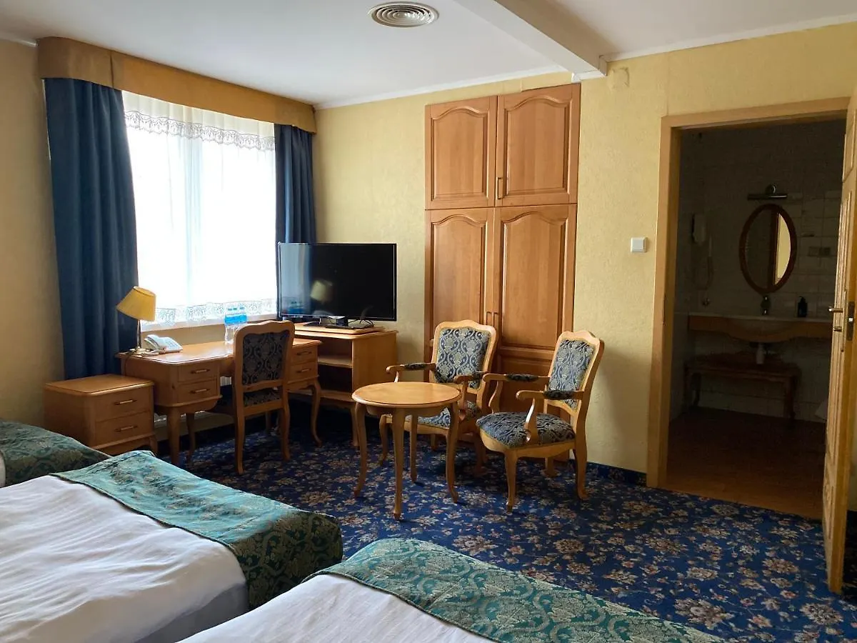 Dedek Park - Historyczny Dworek W Pieknym Parku Skaryszewskim Obok Stadionu Narodowego Varšava Aparthotel